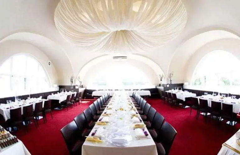 Hotel Pracharna