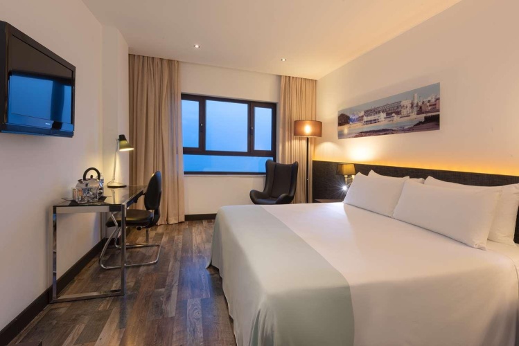 Hotel Cádiz Paseo Del Mar Affiliated By Meliá photo 7