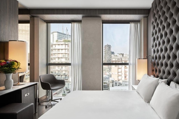 Double room with city view