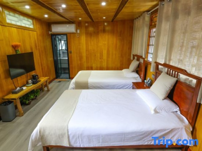 Triple Family Suite