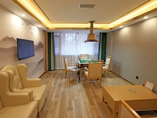 Qinghuaigu Hotel