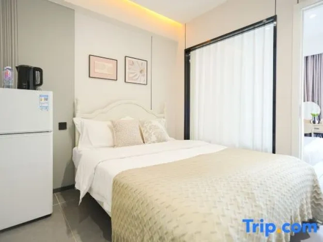 Standard Twin room with balcony