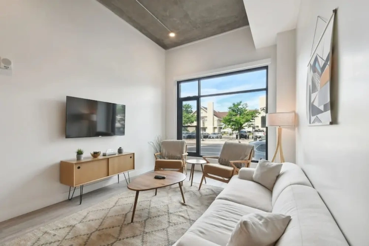 2 Bedrooms Standard room with mountain view