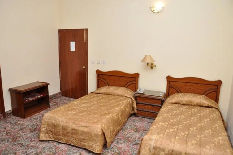 Dreamland Hotel