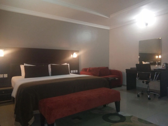Neocourts Hotel