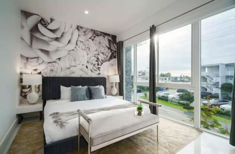 Luxury 5BR Villa Steps from the Beach