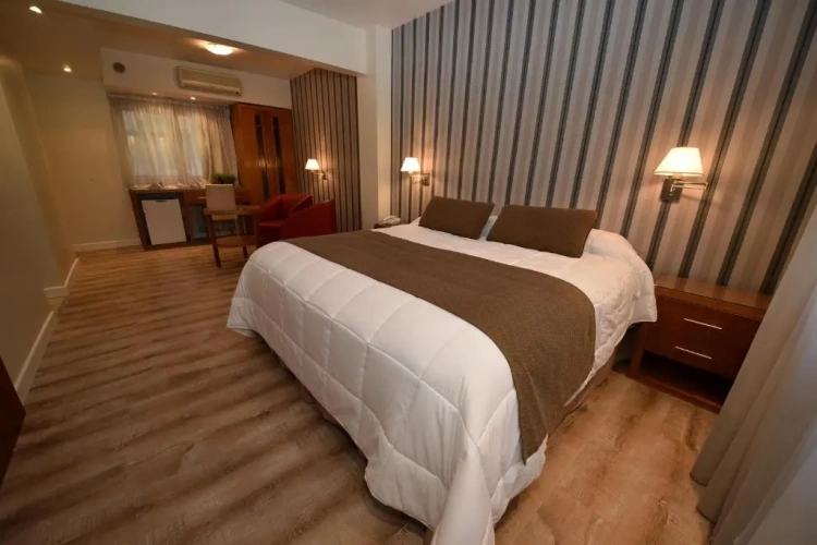 Deluxe Triple Suite