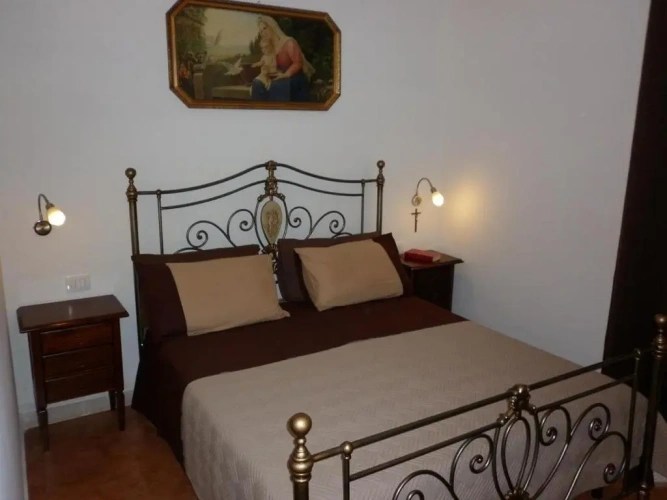 2 Bedrooms Cottage