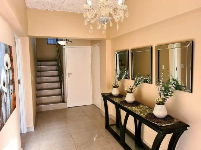 6 Bedrooms Cottage