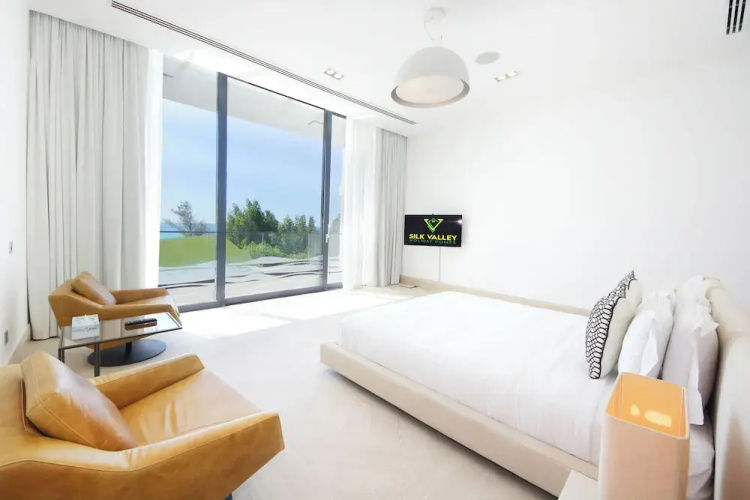 Silk Valley - Grand 6B Beachfront Villa