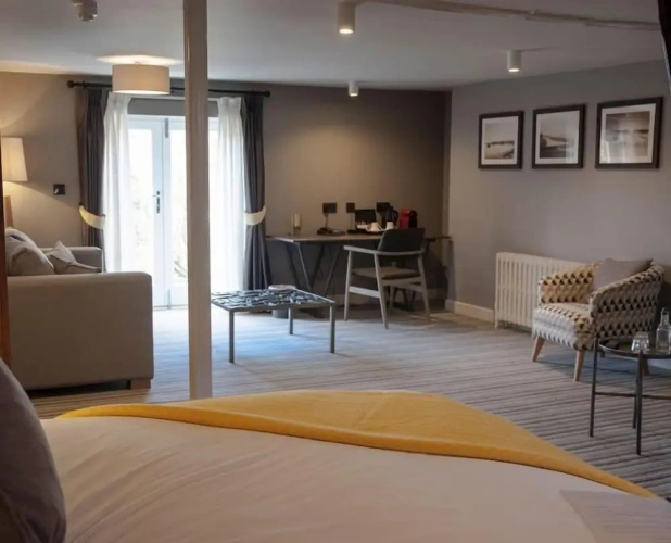 Deluxe Suite
