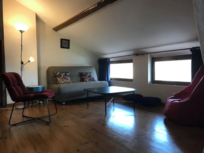 3 Bedrooms Family Cottage with land view