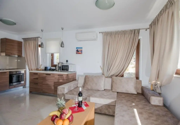 3 Bedrooms Villa