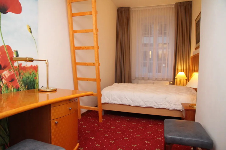 Studios An Der Charite Strae