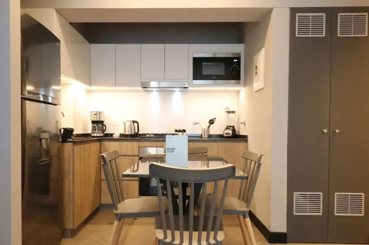 w Fabulous 2BR w Impressive Deco in San Isidro