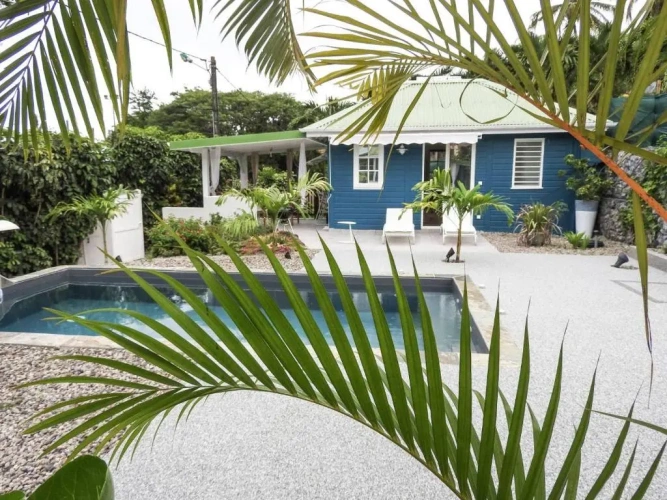 2 Bedrooms Bungalow