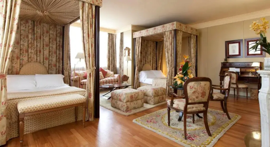 Saray Hotel