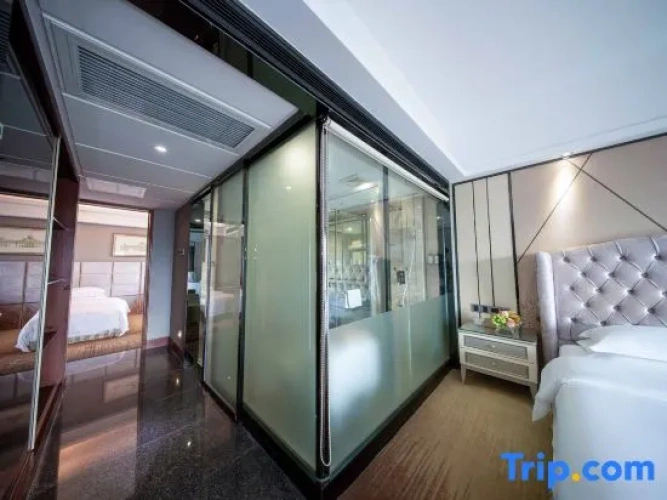 Superior Triple Suite