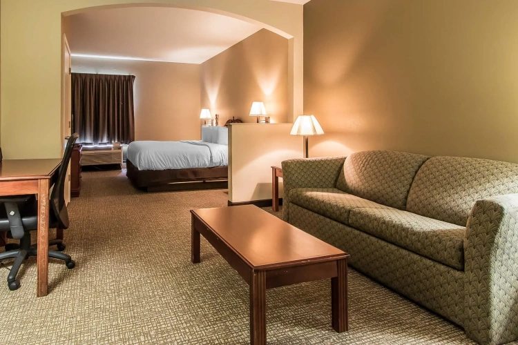 Quadruple Suite