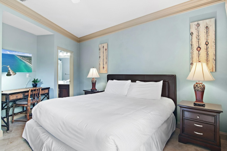 Beach Pointe 301