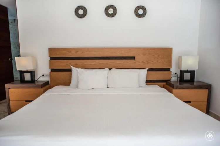 2 Bedrooms Villa