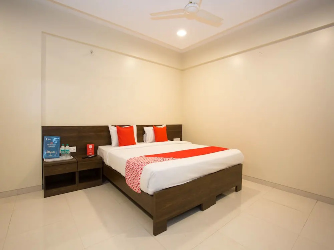 OYO 11512 Hotel Kedari Residency