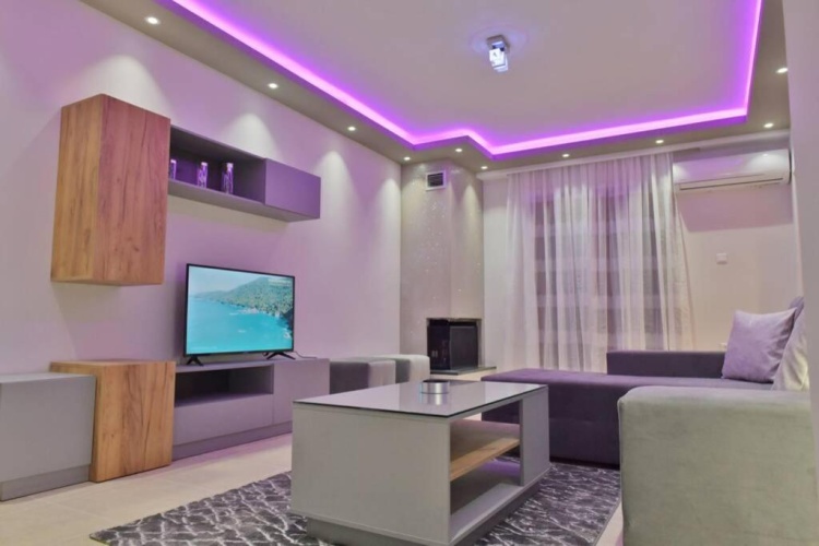 3 Bedrooms Apartment