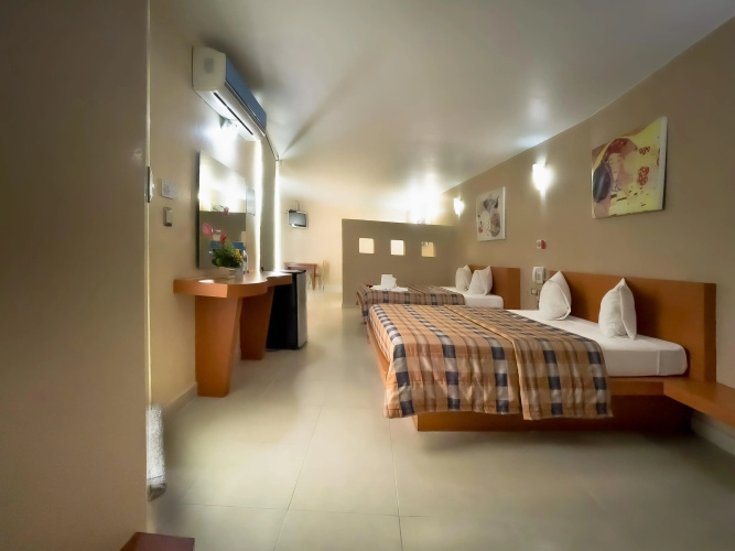 Auto-Hotel Mediterraneo