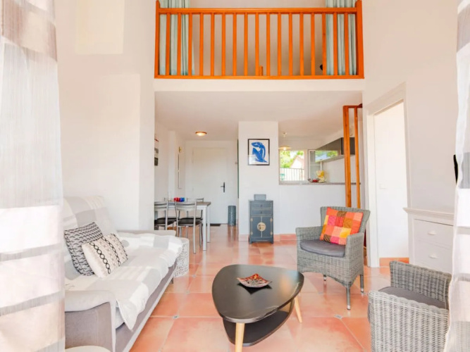 Le Petit Village 36069