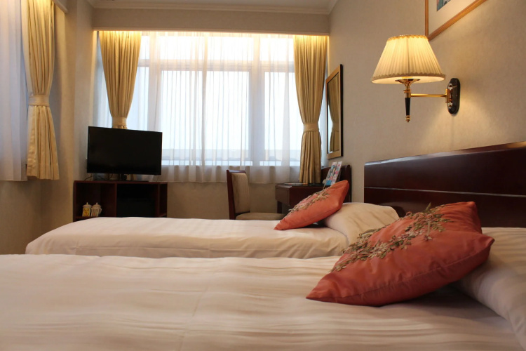 West Hotel