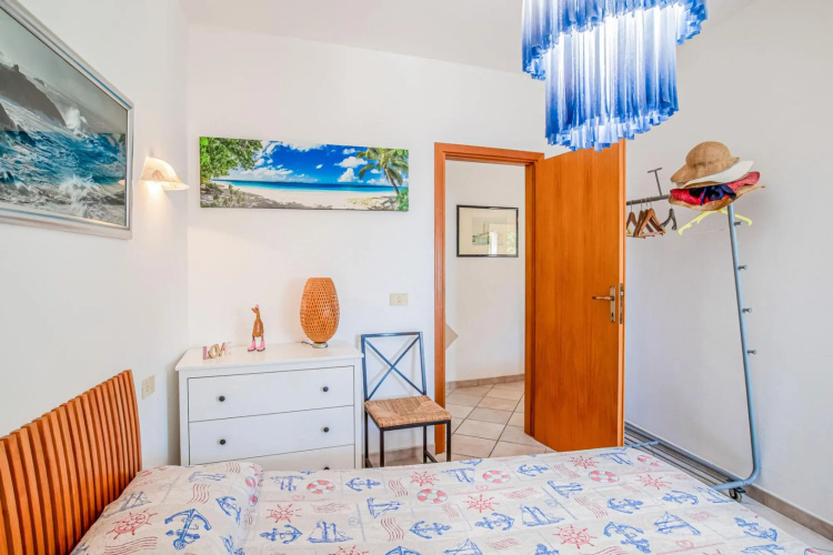 Stecchi three-room beach front 5 beds-Casa Stecchi