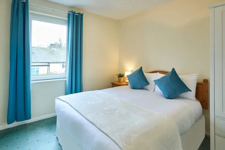 Host Stay Trinity Way