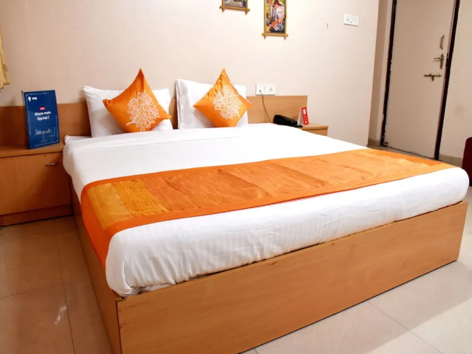 OYO 7551 SMB Residency