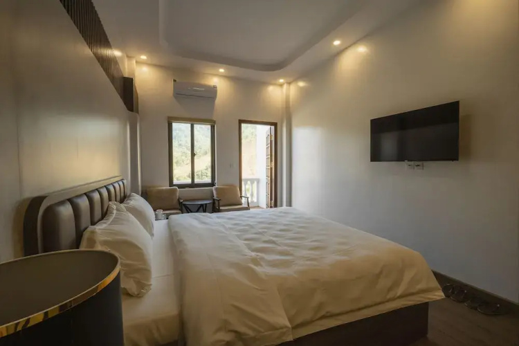 Odyssey Hotel 2 - Ha Giang