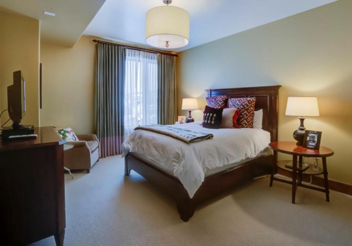 3 Bedrooms Apartment