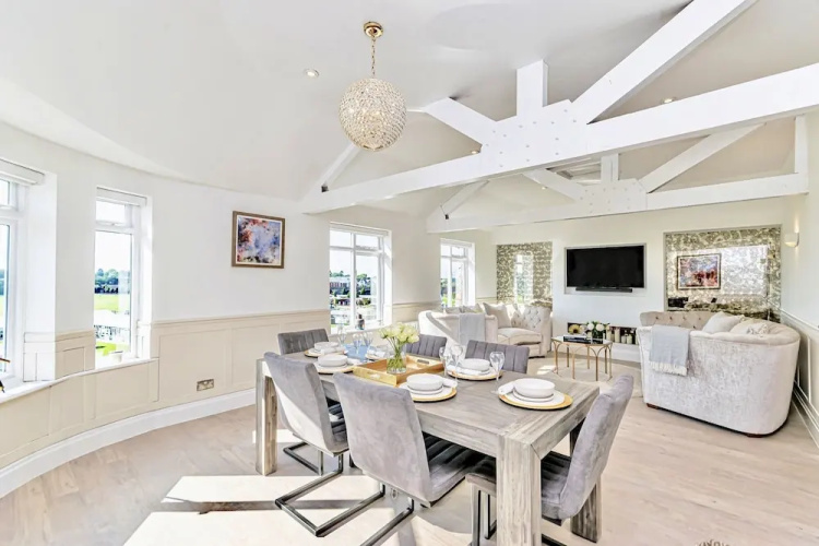 The Racecourse Penthouse