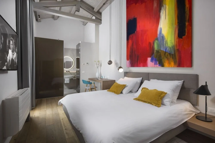 Luxury room