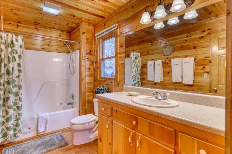Lucilles Creekside Hideaway