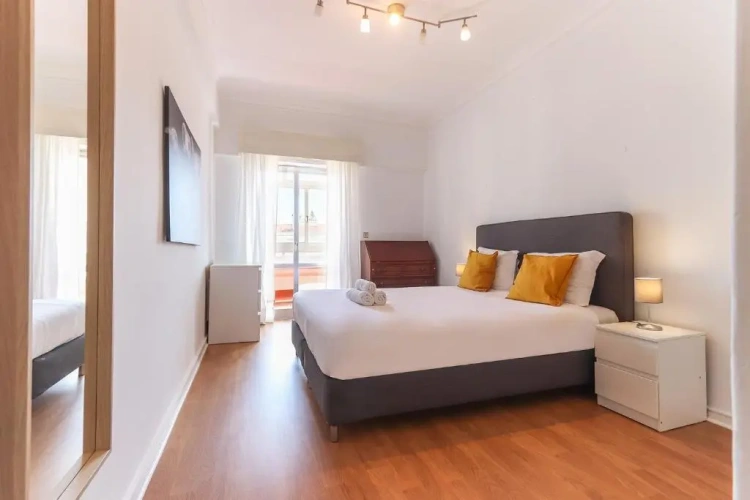 Apartment with balcony