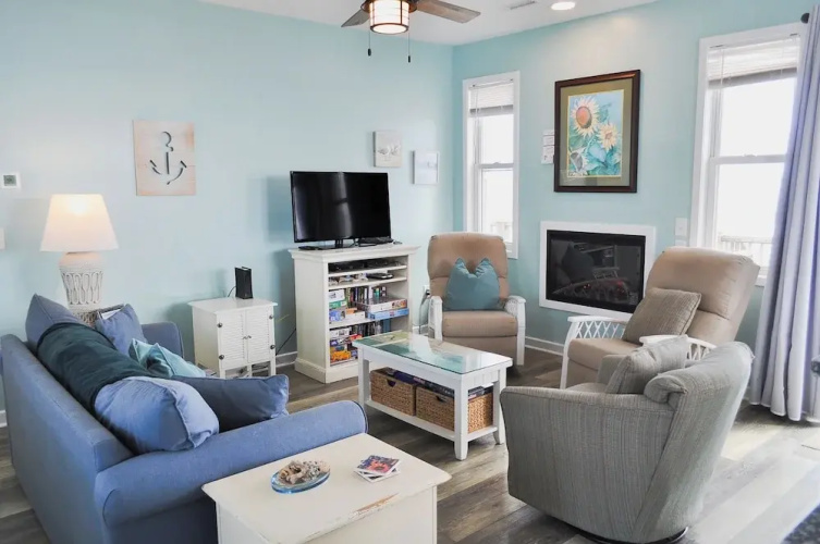 Sunflower Beach House by Topsail Realty