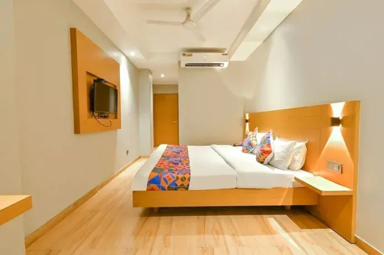 Fabhotel Penthouse