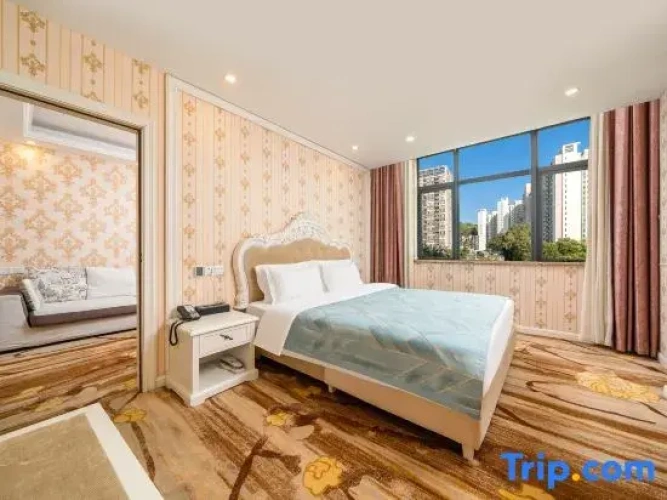 1 Bedroom Executive Double Suite