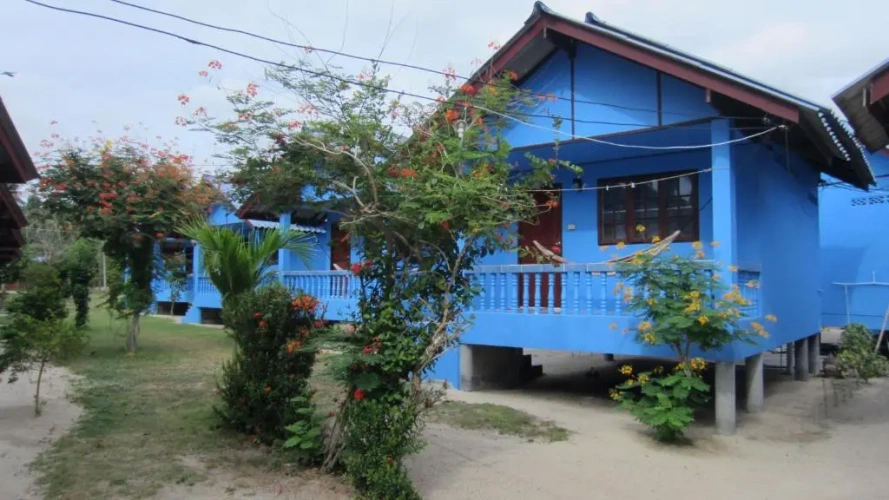 Standard Triple room with balcony