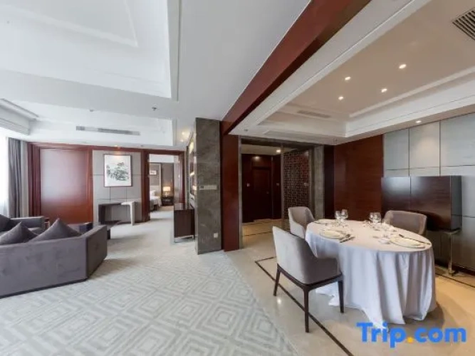 Presidential Double Suite