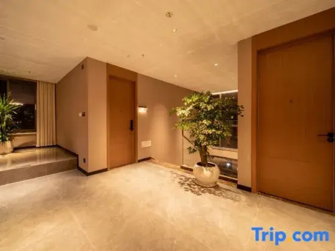 Huayue Hotel