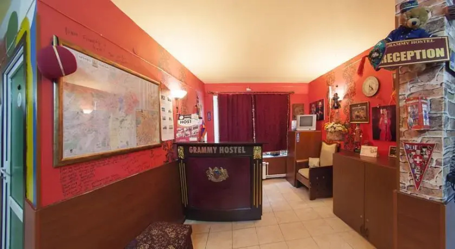 B&B Grammy Hostel