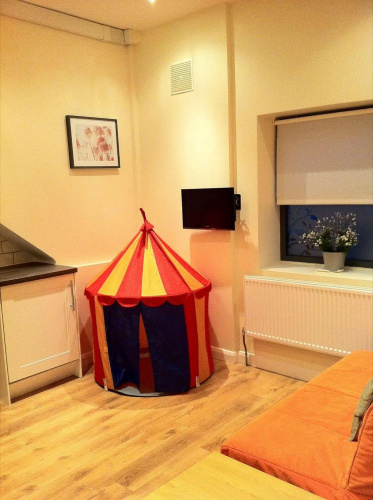 Lyall Apartment Hotel