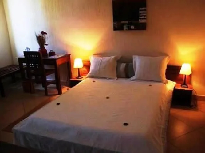 Le Port Hotel
