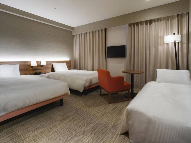 Standard Triple room