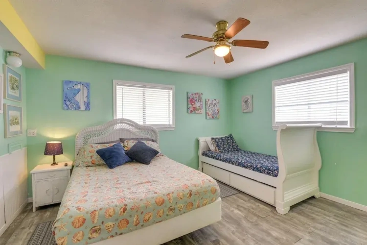 2 Bedrooms Cottage